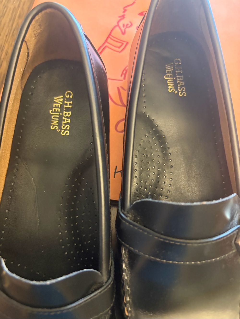G.H. Bass & Co. weejuns Black Leather Moc Toe Buckle Slip-On Loafers. Size 9.5 - Picture 3 of 13